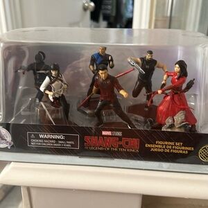 New in box Shang-thi figuring set